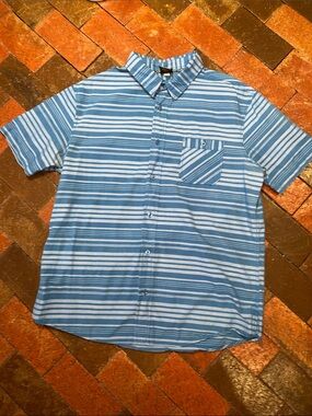 Hawk boys’ size XXL button up short sleeve shirt 3060